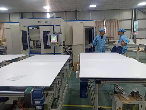 洛陽(yáng)太陽(yáng)能-生產(chǎn)車(chē)間